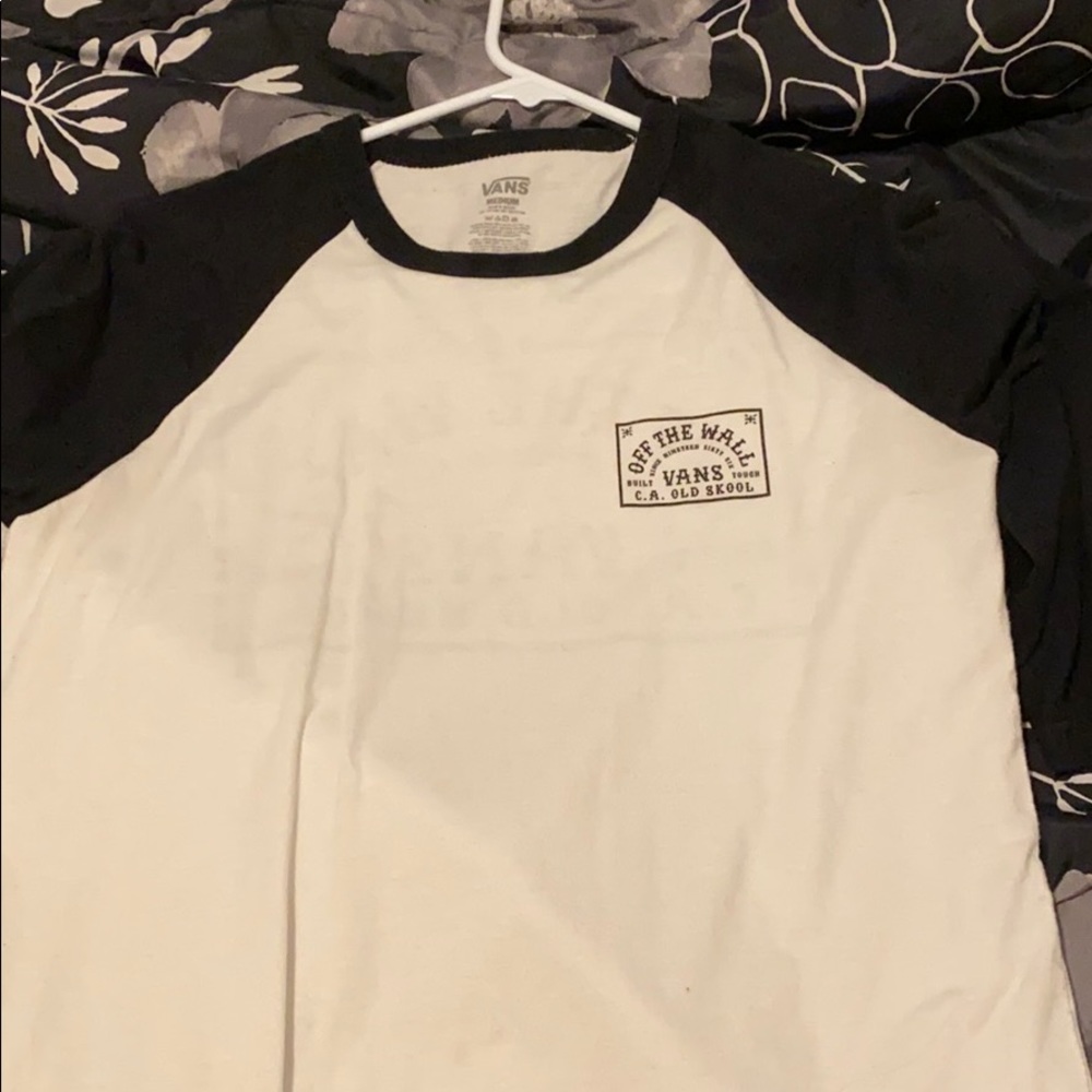 long sleeve that goes to ur elbow shirt